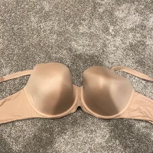 Victoria Secret 38DDD lightly used lined Demi bra